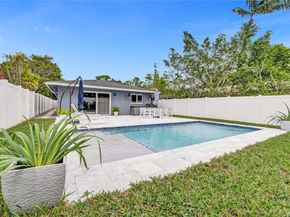 1280 NE 40th St, Oakland Park FL 33334