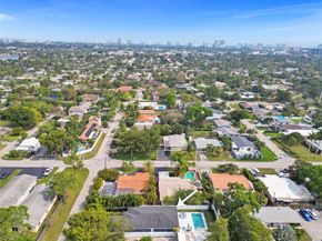 1280 NE 40th St, Oakland Park FL 33334