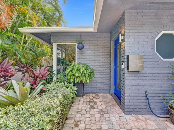 1280 NE 40th St, Oakland Park FL 33334