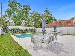 1280 NE 40th St, Oakland Park FL 33334