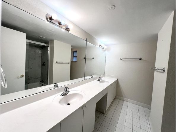 4215 N University Drive 214, Sunrise FL 33351