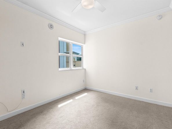 2650 Lake Shore Drive 703, Riviera Beach FL 33404