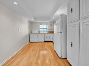 1000 Parkview Dr 925, Hallandale Beach FL 33009