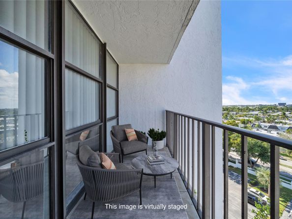 1000 Parkview Dr 925, Hallandale Beach FL 33009