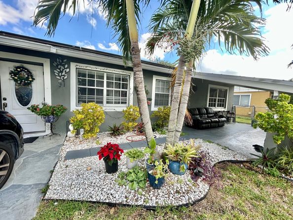 1530 SW 68th Ave, North Lauderdale FL 33068