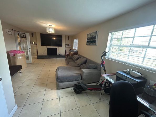 1530 SW 68th Ave, North Lauderdale FL 33068