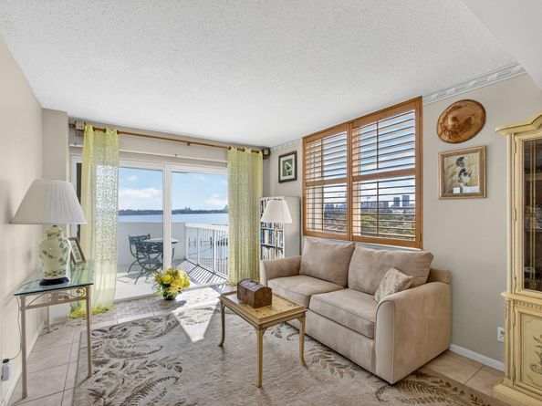 2600 N Flagler Drive 610, West Palm Beach FL 33407