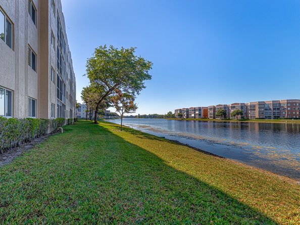 7739 Southampton Ter 411, Tamarac FL 33321