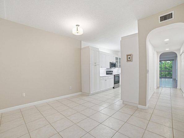 7739 Southampton Ter 411, Tamarac FL 33321