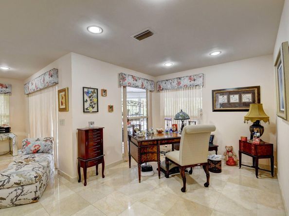 56 Northwoods Lane, Boynton Beach FL 33436