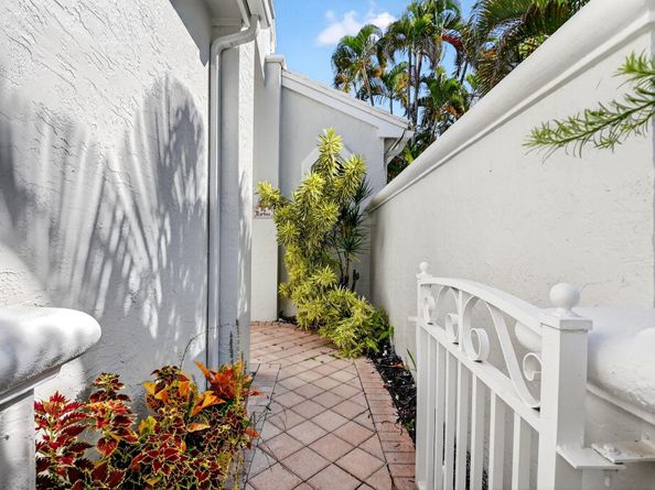 4477 Kensington Park Way, Lake Worth FL 33449