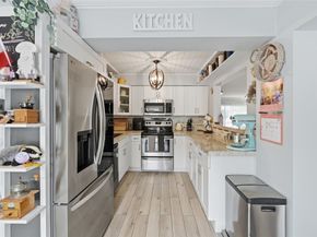 807 W Ocean Ave, Lantana FL 33462