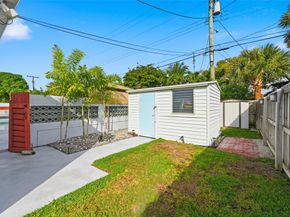 807 W Ocean Ave, Lantana FL 33462