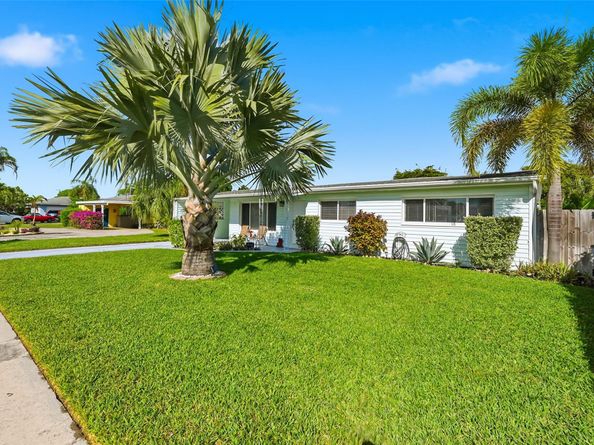 807 W Ocean Ave, Lantana FL 33462