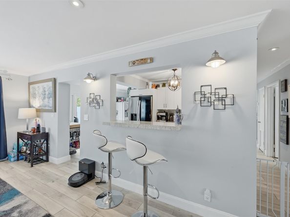 807 W Ocean Ave, Lantana FL 33462