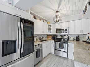 807 W Ocean Ave, Lantana FL 33462