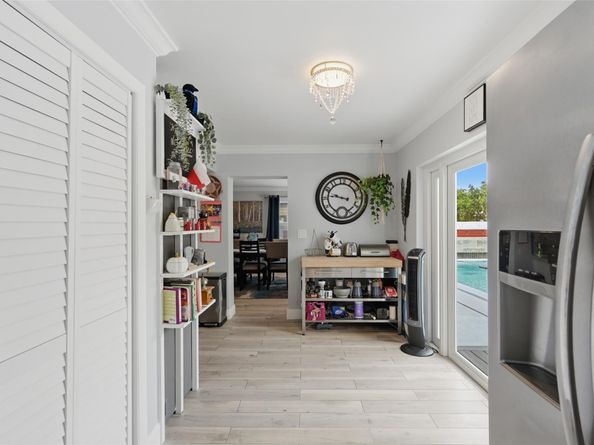 807 W Ocean Ave, Lantana FL 33462