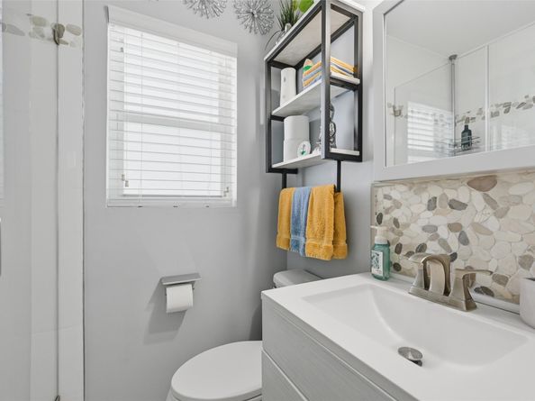 807 W Ocean Ave, Lantana FL 33462