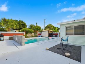 807 W Ocean Ave, Lantana FL 33462