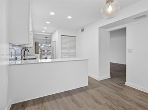 9703 N New River Canal Road 103, Plantation FL 33324