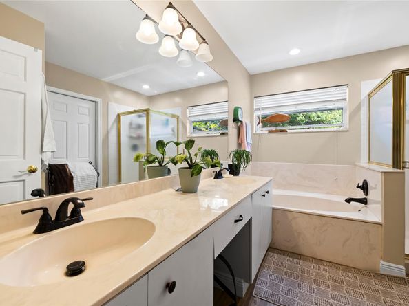 5875 NW 41st Way, Coconut Creek FL 33073