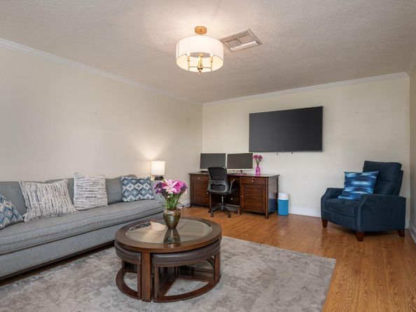 1940 SW 69th Ave, Plantation FL 33317