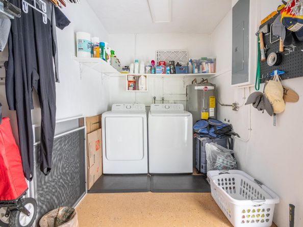 1940 SW 69th Ave, Plantation FL 33317