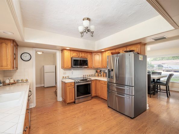 1940 SW 69th Ave, Plantation FL 33317