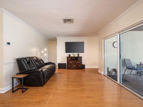 1940 SW 69th Ave, Plantation FL 33317