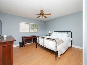 1940 SW 69th Ave, Plantation FL 33317