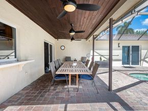 1940 SW 69th Ave, Plantation FL 33317