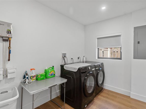 1561 SW 23rd Ave, Fort Lauderdale FL 33312