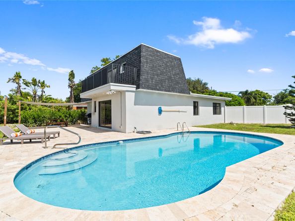 1561 SW 23rd Ave, Fort Lauderdale FL 33312