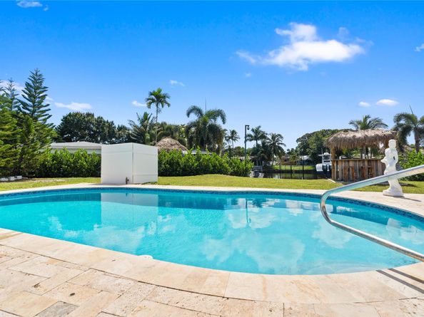 1561 SW 23rd Ave, Fort Lauderdale FL 33312