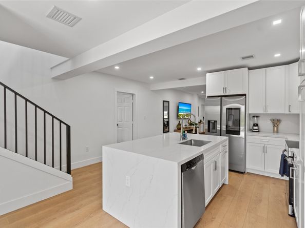 1561 SW 23rd Ave, Fort Lauderdale FL 33312