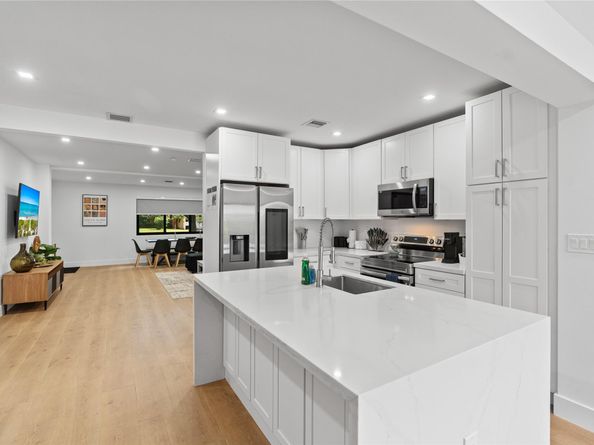 1561 SW 23rd Ave, Fort Lauderdale FL 33312