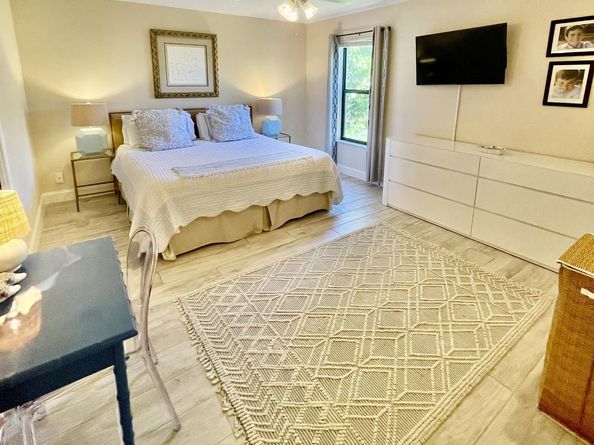 470 S Mars Way NE, Juno Beach FL 33408