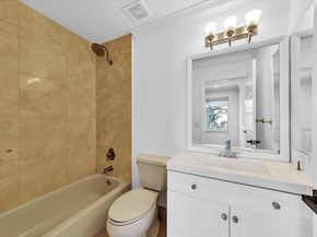 13702 NW 10th Ct, Pembroke Pines FL 33028