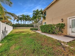 13702 NW 10th Ct, Pembroke Pines FL 33028