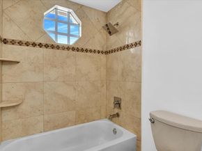 13702 NW 10th Ct, Pembroke Pines FL 33028