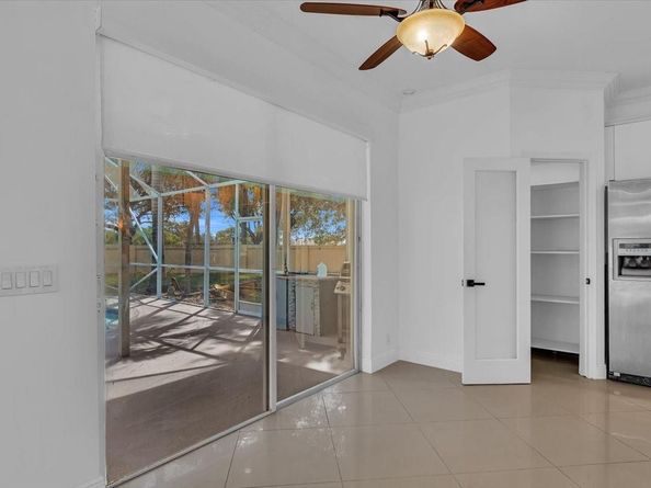 13702 NW 10th Ct, Pembroke Pines FL 33028