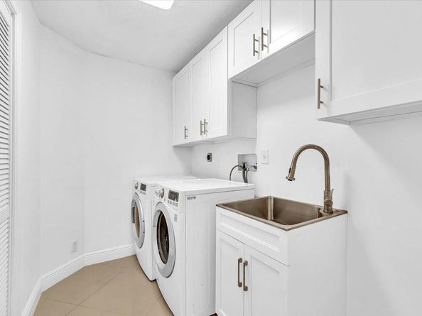 13702 NW 10th Ct, Pembroke Pines FL 33028