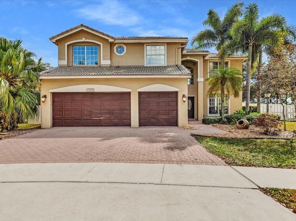 13702 NW 10th Ct, Pembroke Pines FL 33028
