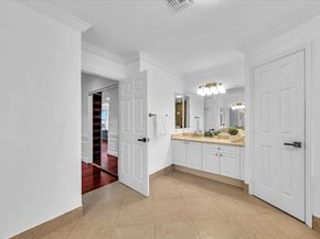 13702 NW 10th Ct, Pembroke Pines FL 33028