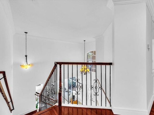 13702 NW 10th Ct, Pembroke Pines FL 33028