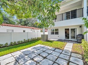 808 NE 15th Ave, Fort Lauderdale FL 33304