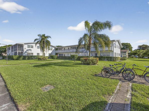 414 Windsor R, West Palm Beach FL 33417