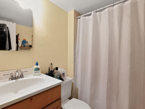 111 Royal Park Drive 4a, Oakland Park FL 33309