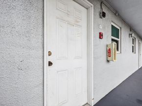 111 Royal Park Drive 4a, Oakland Park FL 33309