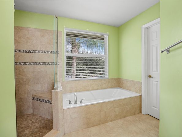 16566 N Mariposa Cir, Fort Lauderdale FL 33331